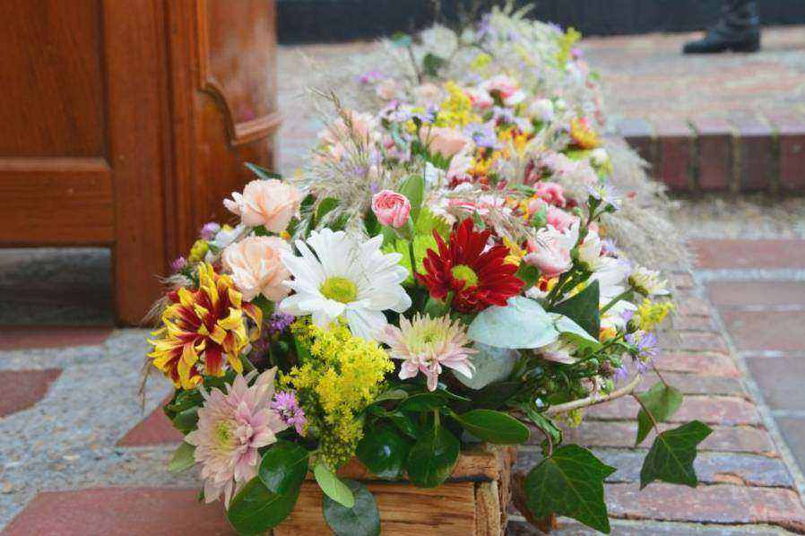 Ceremony arch